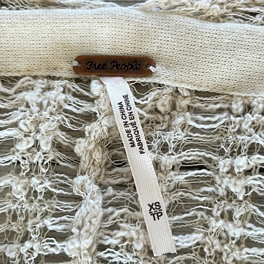 Free People size XS cream knitted cardigan wrap
